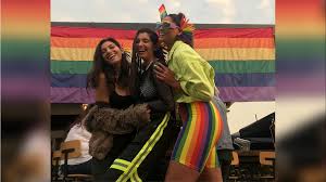 El diputado del frente amplio, raúl alarcón florcita motuda, fue encarado por locatarios de una feria en curicó por su apoyo a la demanda boliviana por salida al mar. Camila Recabarren Dedica En Instagram Sincero Poema A Su Pareja