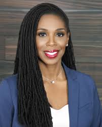 100 Influential Women in Tech to Follow in 2022