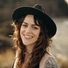 Samara Dunn's Instagram, Twitter & Facebook