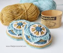 Floral Ear Muffs Free Crochet Pattern Lillabjorn S Crochet World Tig Desenleri Orme Olmayan Desenler Krose