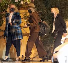 The longtime actor cites two reasons why she's never found . Sarah Paulson And Partner Holland Taylor Enjoy Lengthy Dinner With Diane Keaton In Beverly Hills Geeky Craze