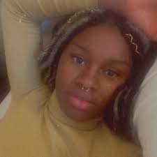 Jennifer Downard's Instagram, Twitter & Facebook