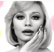 Raffaella Carrà Fanpage NP