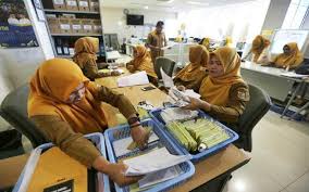 Check spelling or type a new query. Thr Sudah Ditransfer Asn Hingga Tni Dan Polri Siap Siap Terima Gaji Ke 13 Ekonomi Bisnis Com