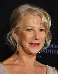 HELLEN MIRREN, 70's, loves the Red Carpet. ♥️ What is her best look?