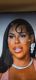 From the Coach front row, Elle Fanning co-signs a familiar hair trend at  NYFW: https://bit.ly/4mmVCZc