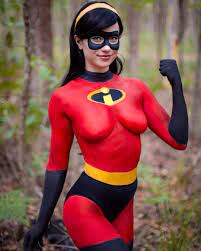 Incredibles 2 body paint by artist Nellie Maan : r/pics