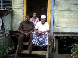 Beliau dilantik ke jawatan itu pada 7 november 1981 oleh perdana menteri malaysia yang baru ketika itu iaitu datuk seri dr mahathir bin mohamad. Bekas Adun Tupong Datuk Daud Abdul Rahman Meninggal Dunia