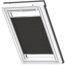Store Pour Velux En 2020 Fenetre De Toit Velux Fenetre De Toit Store Fenetre De Toit