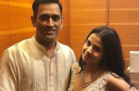 Ms dhoni lifestyle, wife, family, house, car, biography, net worth 2019 !! Sakshi Dhoni Finds Refuge In Msd Fans After Getting Trolled By Bigots On Instagram