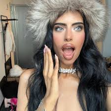 The girls are busy tonight, Season three of Bridgerton is out!  #bridgertonnetflix #girlythings #girly #tea