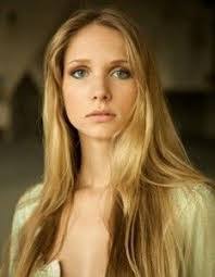 Sarah Ulrich's Instagram, Twitter & Facebook