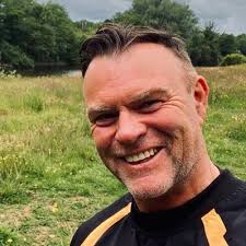 Hannah Lear (@HannahLear85)