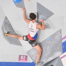 Česká medailová naděje adam ondra zahájil kvalifikaci sportovního lezení na oh v tokiu 18. Tlidmczttlvagm