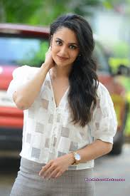 Malayalam actress navya nair latest hot photos in saree and churidar. Malavika Nair Latest Photos At Orey Bujjiga Movie Press Meet Hot Actress Photos