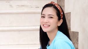 Check spelling or type a new query. Bongkar Kehidupan Seks Dengan Suami Bunga Zainal Yang Muda Kalah