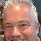 Daniel Wunderlich's Instagram, Twitter & Facebook