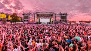 Social distancing photos from denmark & finland. United Kingdom Non Social Distanced Music Festival To Be Straggle Wointec