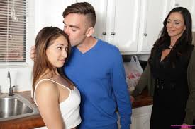 Ariella Ferrera teaches Sara Luvv how to fuck Cock - Pichunter