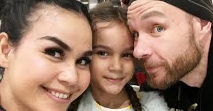 Melaney bersyukur dan merasa bahagia mendapat kejutan ultah. Ambil Risiko Tyson Lynch Rela Temani Melaney Ricardo Yang Positif Covid 19 Okezone Celebrity