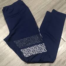 German words for diagonal include diagonale, diagonal, schräg, diagonalen, diagonale and diagonalen. Reebok Navy Blue Diagonal Spell Out Leggings