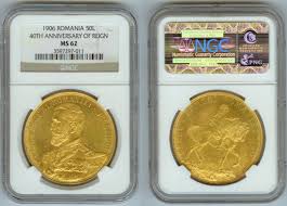 Originea numelui este foarte interesantă, vine de la cuvântul pondus (lat. 1906 Gold Romania 50 Lei Ngc Mint State 62 40th Anniversary Of Reign