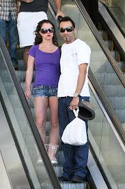 After the video came out, nobody knew we were dating, asghari says. Britney Spears Relationship History See Her Romantic Timeline Hollywood Life