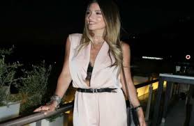 «ποια ειναι η σημασια των εξι ανδρων τησ αγιασ φωτεινησ τησ σαμαρειτιδοσ» πρώτη δημοσίευσις 11/3/2013 ερώτηση: A8hna Oikonomakoy O Gios Ths Ma3imos Egine 9 Mhnwn Deite Th Fwtografia Poy Dhmosieyse H H8opoios