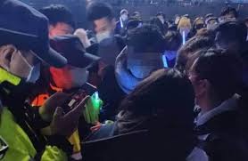 09 09 兄弟 vs lamigo 賽後 邀請上杉昇擔任 yokoso桃園 演唱會的嘉賓.mp3. F4dk9bmkmwd41m