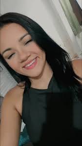 Instagram 用户 Thalia Andrade