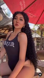 9 Deretan Potret Lucinta Luna Pakai Bikini, Bikin Netizen Auto Ngezoom -  Sebut Dirinya Kendall Jenner - Kapanlagi.com