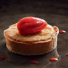 Mirliton A La Rhubarbe Sorbet Fraise Et Celeri Par Jean Luc Tartarin Bottin Gourmand Glace Et Sorbet Desserts Glaces Tarte Sucree
