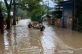 Unsur unsur warta bahasa sunda. Banjir Dan Longsor Memaksa 500 Warga Mengungsi Di Kota Manado Antara News