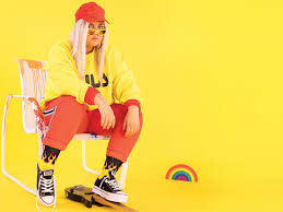 Tones and i — dance monkey (the kids are coming 2019). Mit Nur 19 Jahren Auf Platz 1 Der Charts Diese 5 Secrets Uber Tones And I Kanntest Du Noch Nicht Bunte De