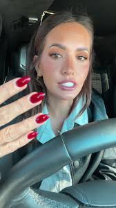 She’s back and I love it ❤️💅🏼 #momsoftiktok #nailday #newnails #rednails  #acrylicnails #nails #almondshapednails