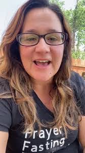 Emily Everling's Instagram, Twitter & Facebook