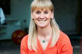 Tributes paid to mum-of-two from Mirfield after her death from cancer