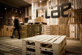 Pallet Interior Design Google Search Retail Design Design Pallet Designs