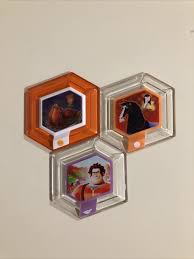 Peter Pan Toys R Us Exclusive RARE Holo Disney Infinity Power Disc + Others