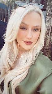 Grace Kay's Instagram, Twitter & Facebook