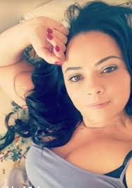 Good Morning my Beautiful Friends. I would like to meet you a little more  through here. Please drop a picture and your age. Ill start it .. Hi my  name is Frankie