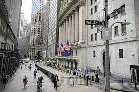 By november, the new york city police department had forcefully evicted the demonstration. Stocks Are Mixed On Wall Street As Markets Take A Pause Politico