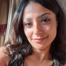 Stream Nesrine Elhawary music