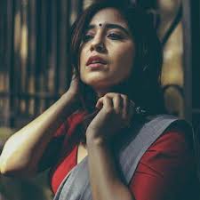 Indian Actress Shweta Tripathi Artistic Seductive And Cute Photos Saree Photoshoot Street Fashion Photography Portrait Photography Poses Shweta tripathi shot in colaba in the backdrop of iconic buildings like elphinstone college and david sasoon library. indian actress shweta tripathi artistic