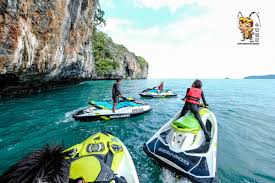 After a safety briefing and instruction on how to operate your jet ski, hop aboard and follow an experienced guide who leads your convoy over the tranquil waters of the andaman sea to 8 islands in the langkawi archipelago. Langkawi Jet Ski Half Day Tour Travel Langkawi Xq Holidays