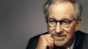 Part one of an excellent special, where the legendary director goes through his entire filmography and discusses his process. I Dream For A Living Steven Spielberg Lists His Favorite Movies Auralcrave