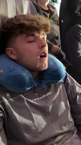 Könnt ihr erraten wo ich bin ? 😁 #trend #viral #lewinray #explore