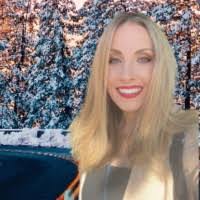 Tara Munson's Instagram, Twitter & Facebook