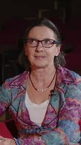 Prof. dr hab. inż. Maria Siwek-Gapińska w 8 odcinku Poli-glotów o genetyce  molekularnej zwierząt.