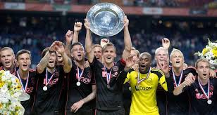 Topscheidsrechter björn kuipers houdt ermee op. Pec Zwolle Boos Om Kaartverkoop Jc Schaal Nederlands Voetbal Bndestem Nl
